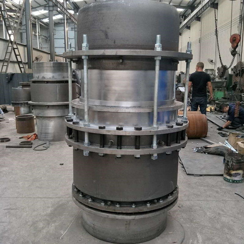 临沂注油式套筒补偿器报价,管道补偿装置型号